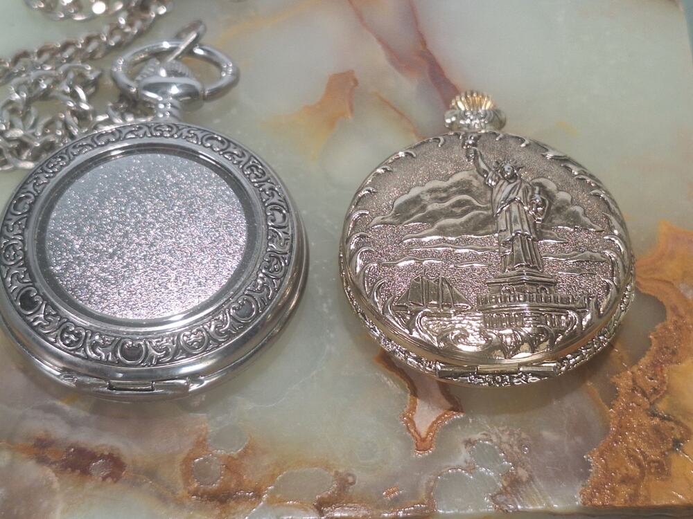Quartz Pocket Watch Lot 1986 Commemorative Liberty Eagle + Silver Chain